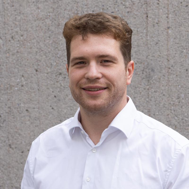Dr. Fabian Landers